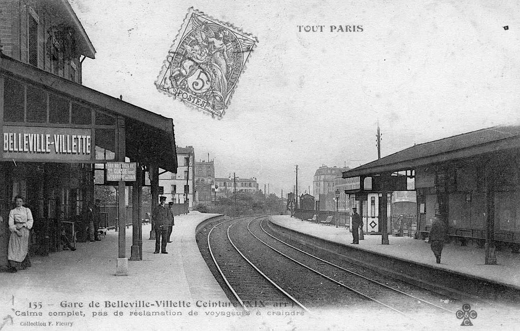 Vue des quais de la station Belleville-Villette 