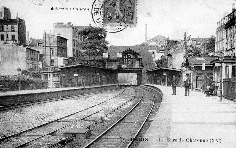 Panorama des quais de la station Charonne 