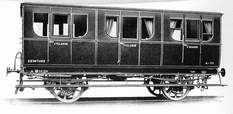 Voiture de 1re classe, pour les chemins de fer de Ceinture de Paris, datant de 1885. 