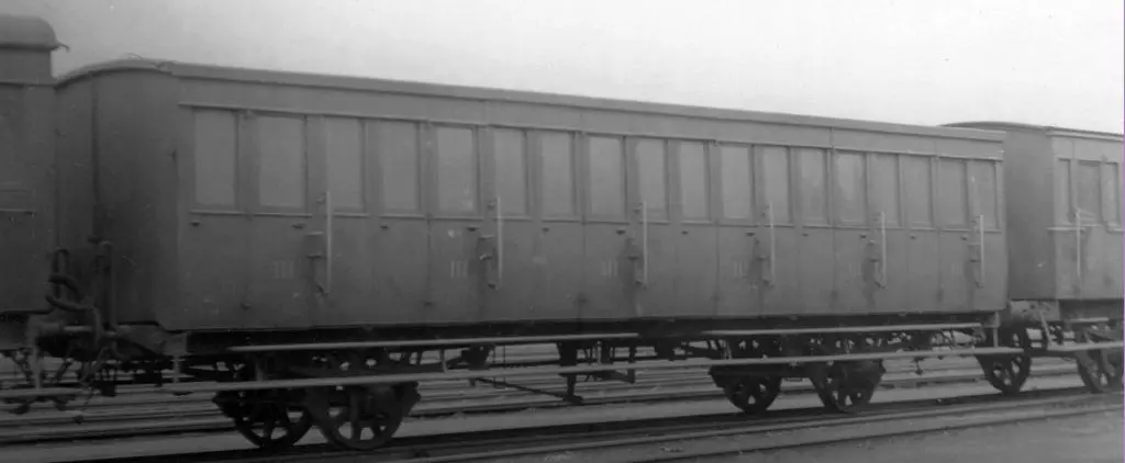 Voiture à compartiments de 3e classe des chemins de fer de Ceinture. 