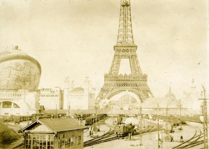 La gare du Champs de Mars durant l'Exposition Universelle de 1900 