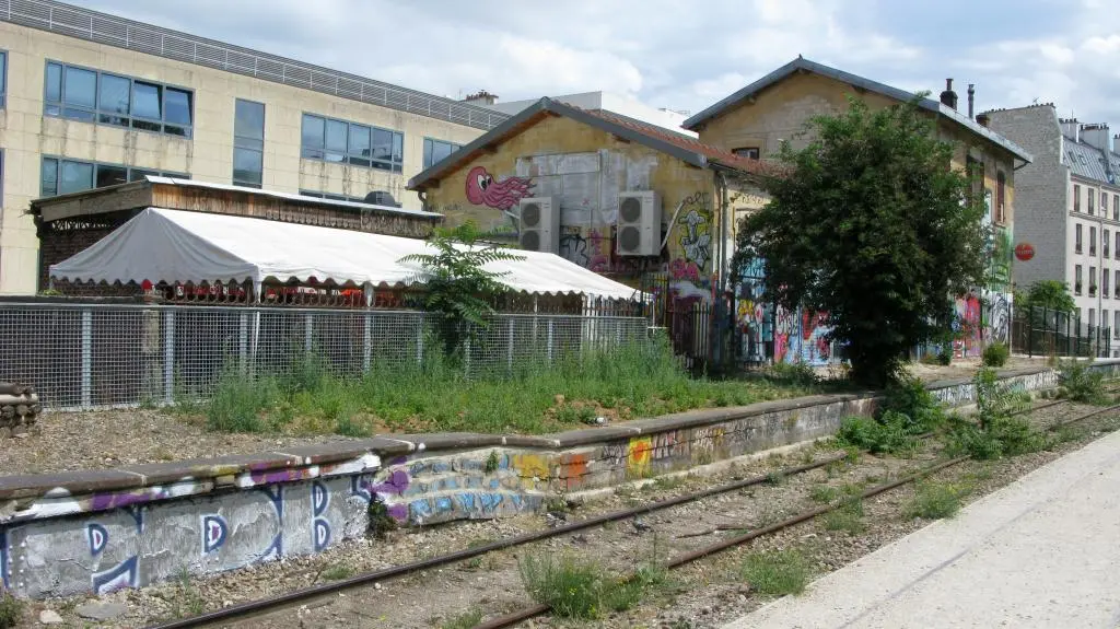 Le bâtiment de la station Pont de Flandre transformée en gare jazz