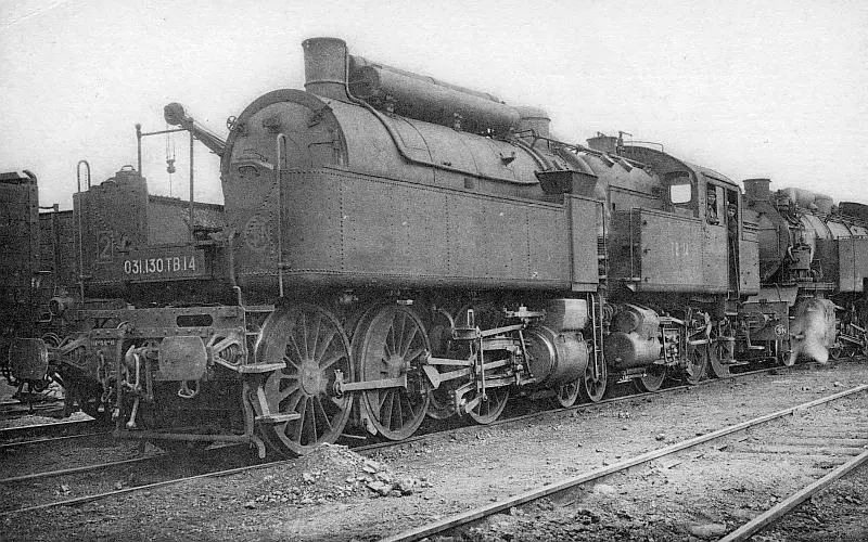 Locomotive tender numéro 031-030 TB 14 de la SNCF, ex numéro 6006 du chemin de fer de Ceinture, vue au dépôt de Bobigny. 