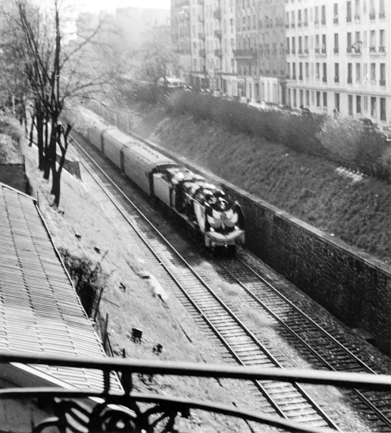 Train amenant le Maréchal Tito à la station de l'Avenue Foch en mai 1956 