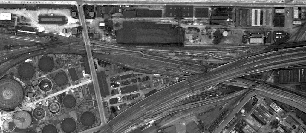 Vue aérienne des installations de la station Est-Ceinture en 1929 
